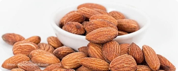 makanan mengandung biotin kacang almond - ngobrol sehat